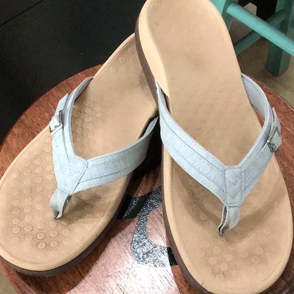 Vionic Sandals Size 10